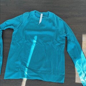 Lululemon rest less pullover crew neck activewear in ribbed green jasper!